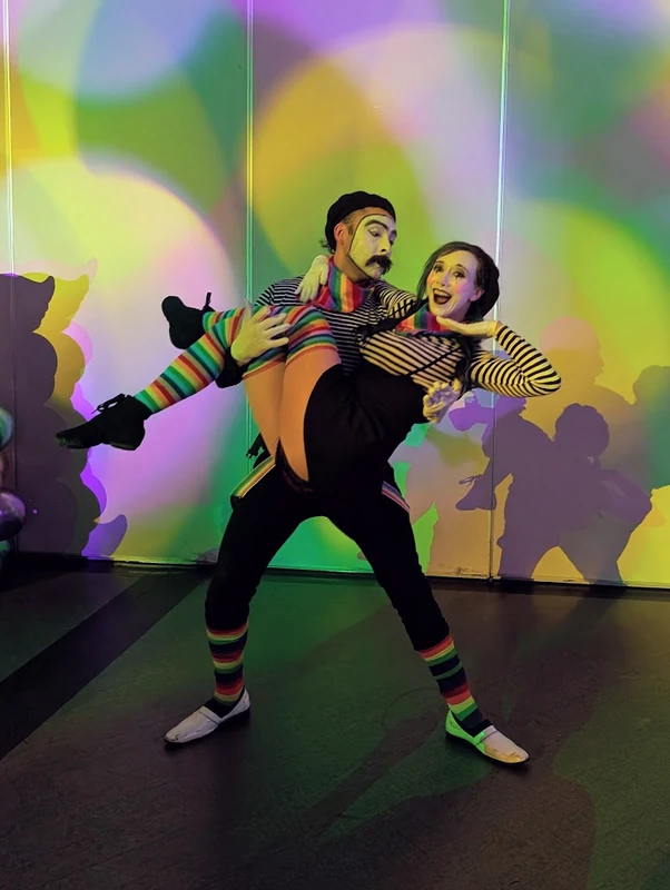 Acro Mime Duo - Mime - Duos theme - image 4 performer