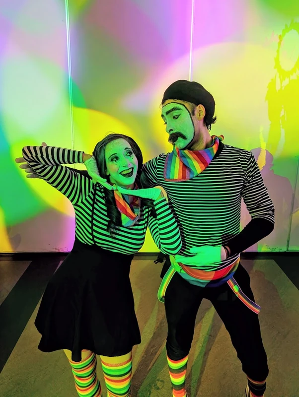 Acro Mime Duo - Mime - Duos theme - image 6 performer