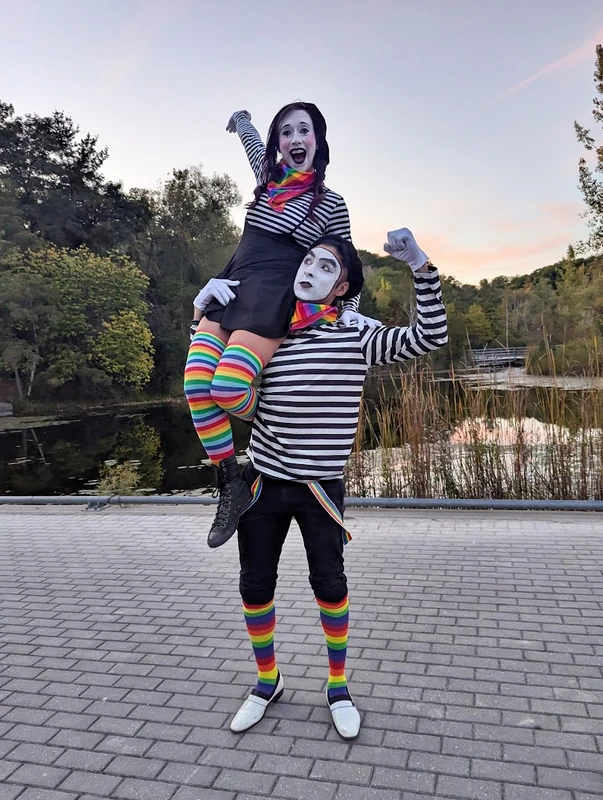 Acro Mime Duo - Mime - Duos theme - image 5 performer