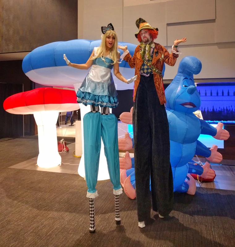 Alice on Stilts - Stiltwalker - Family Friendly theme - image 2