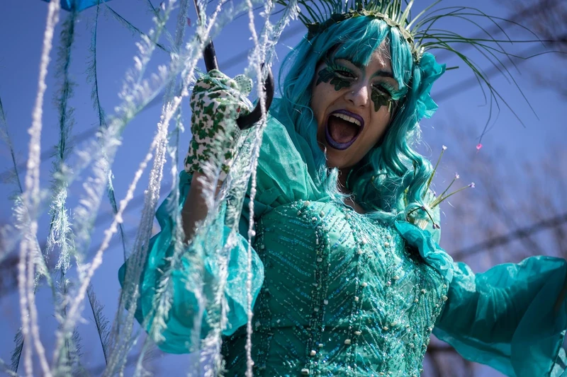 Miss April Showers - Stiltwalker - Family Friendly theme