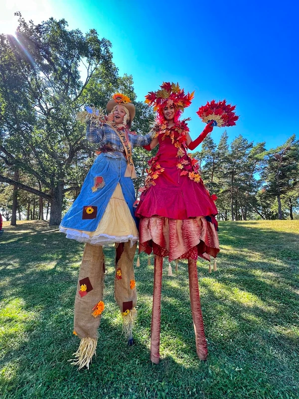 Miss Autumn Leaves - Stiltwalker - Autumn theme - image 11
