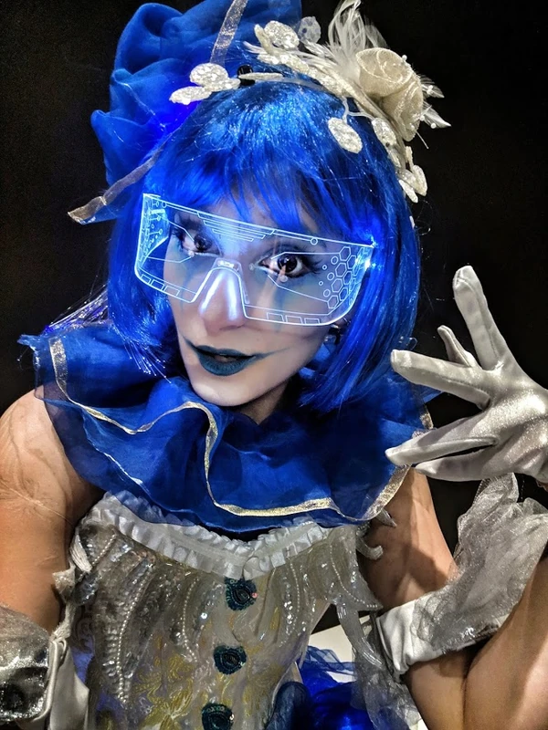 Azula the Clown - Stiltwalker - Circus theme - image 2