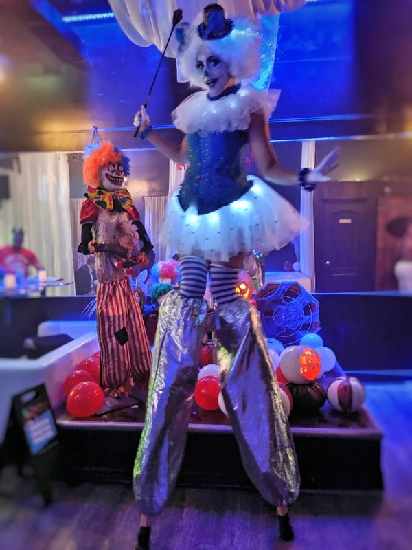 Azula the Clown - Stiltwalker - Circus theme - image 8