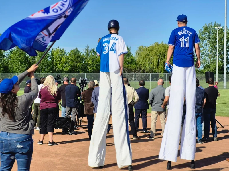 Baseballers - Stilt Walker - Duos theme - image 6