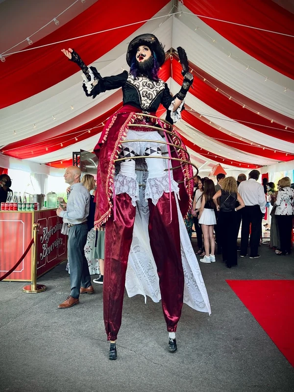 Bearded Lady - Stiltwalker - Circus theme