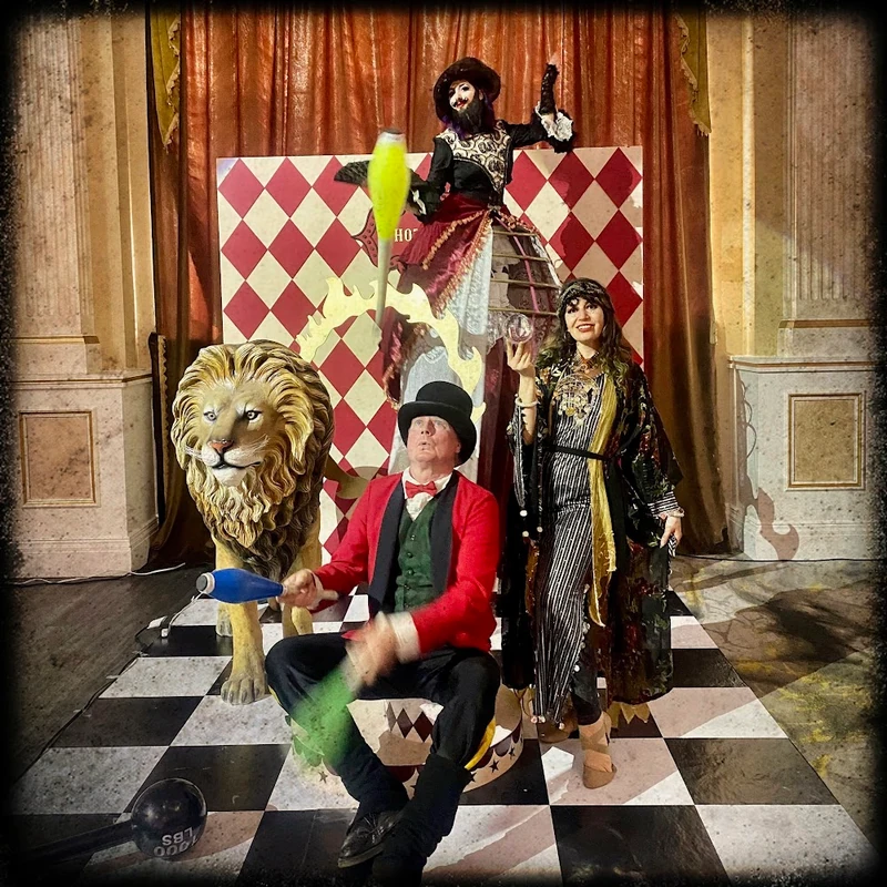 Bearded Lady - Stiltwalker - Circus theme - image 3