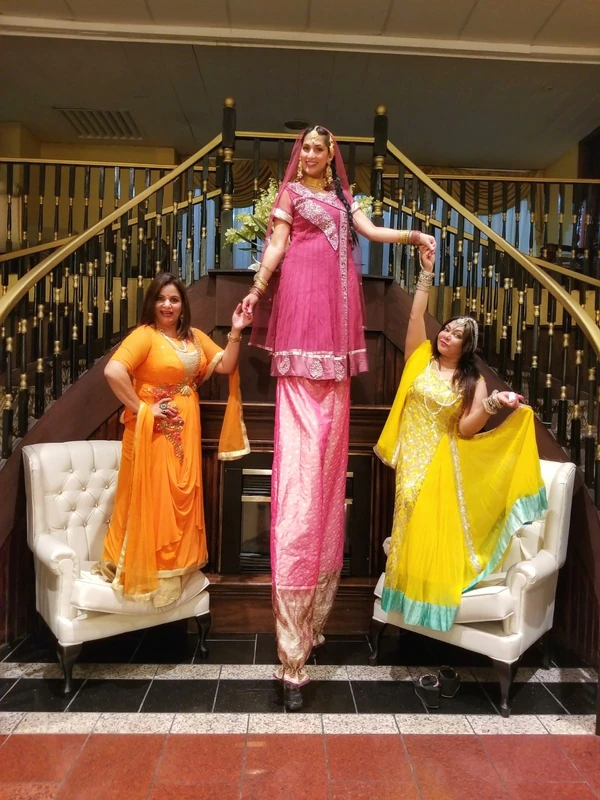 Bollywood / Diwali - Stiltwalker - Cultural theme - image 6