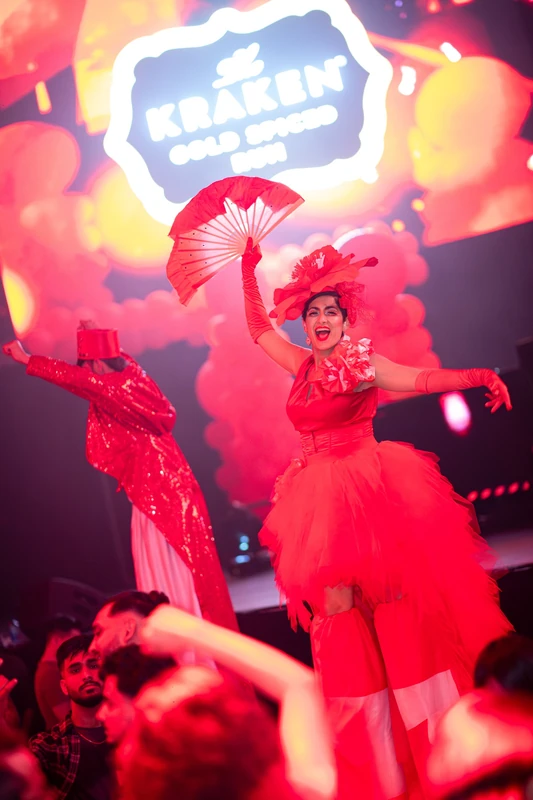 Canada Crimson Stiltwalkers - Stiltwalker - Canadiana theme - image 5