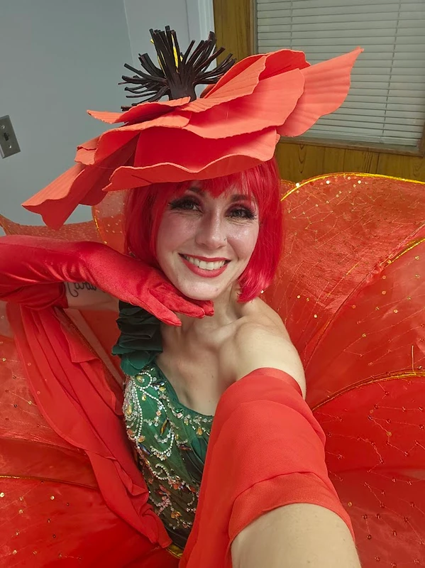 Cardinal Flowers - Stilt Walker - Duos theme - image 3