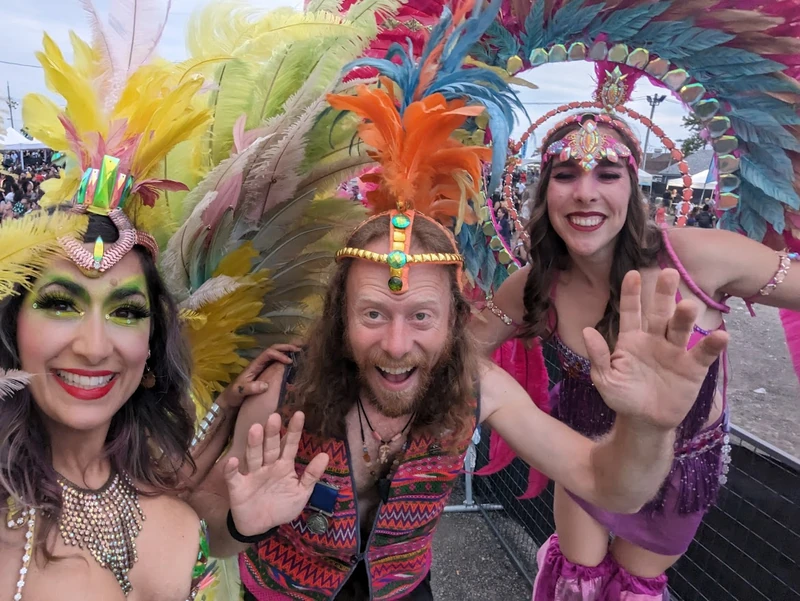 Carribeal Carnival Stilts - Stiltwalker - Feathers theme - image 10