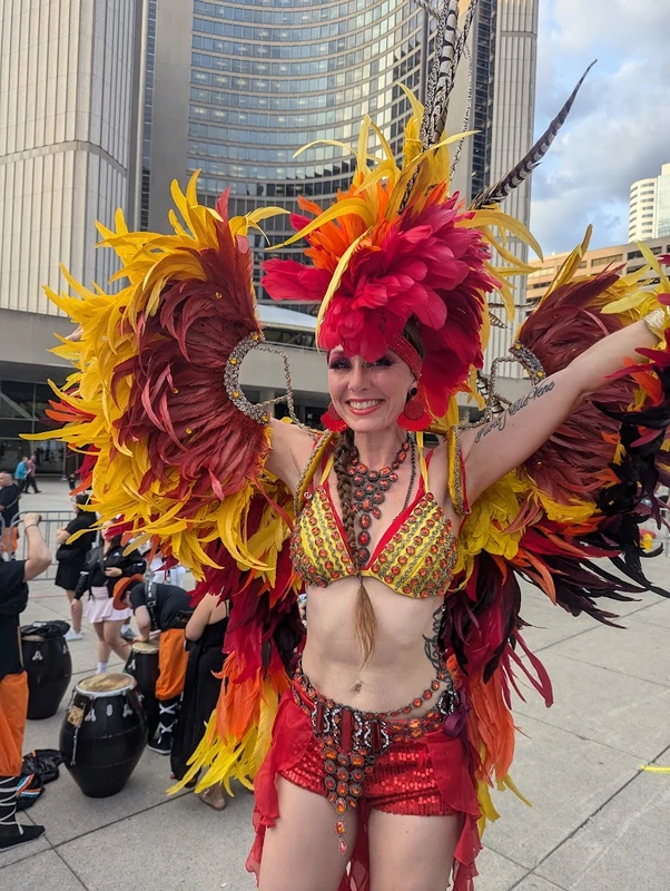Carribeal Carnival Stilts - Stiltwalker - Feathers theme - image 15