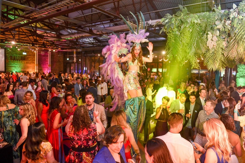 Carribeal Carnival Stilts - Stiltwalker - Feathers theme - image 6