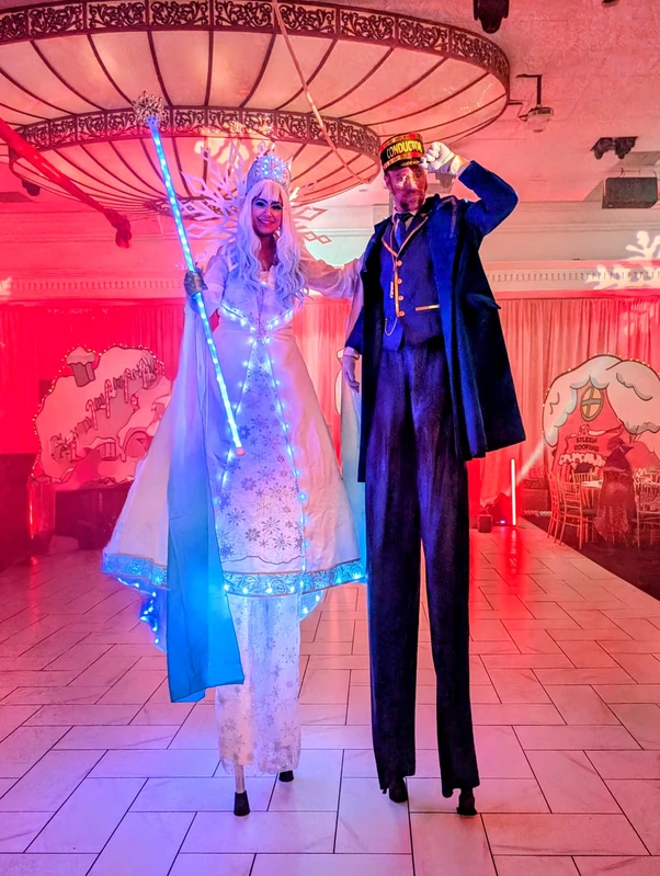 Train Conductor - Stiltwalker - Christmas theme - image 4