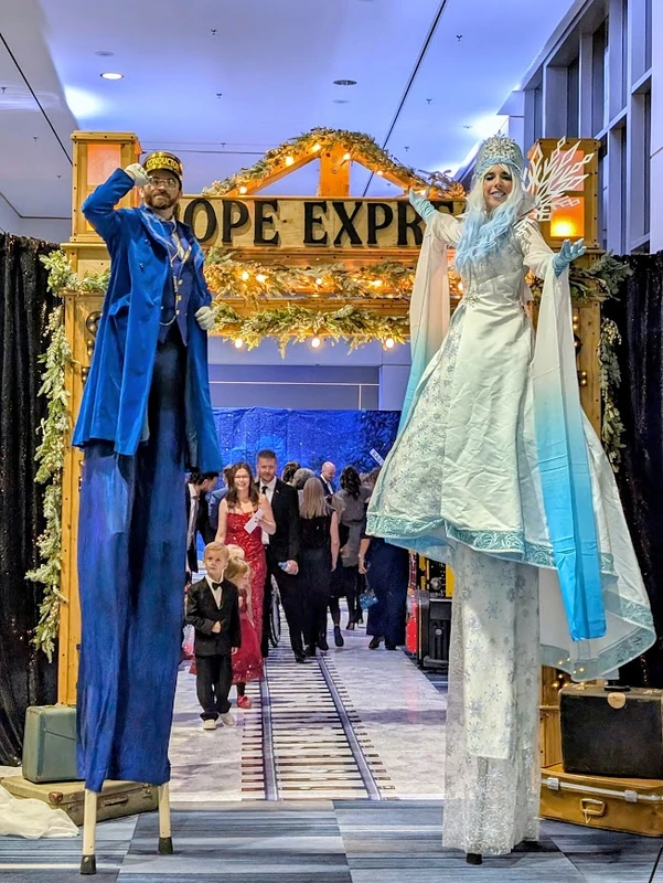 Train Conductor - Stiltwalker - Christmas theme - image 8