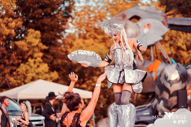 Cosmic Chrome - Stiltwalker - Space Future theme - image 8