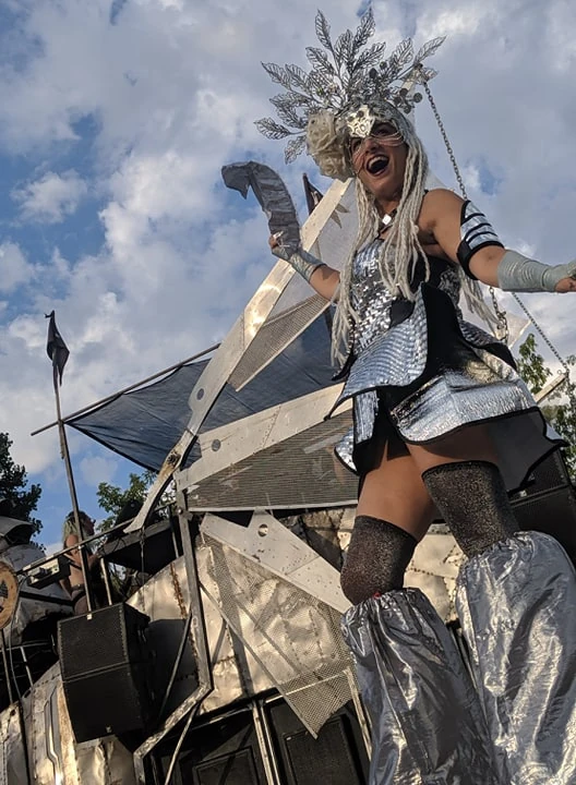 Cosmic Chrome - Stiltwalker - Space Future theme - image 15