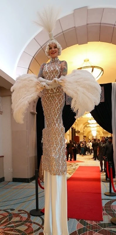 Crystal Showgirls Stilts - Stiltwalker - Elegant theme