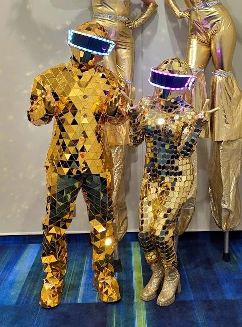 Mirror Daft Punk - Main Image