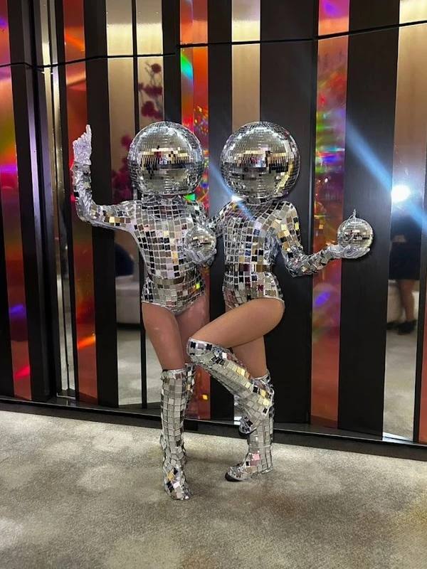 Disco Ball Dancers - Roamer / Dancer  - Duos theme performer