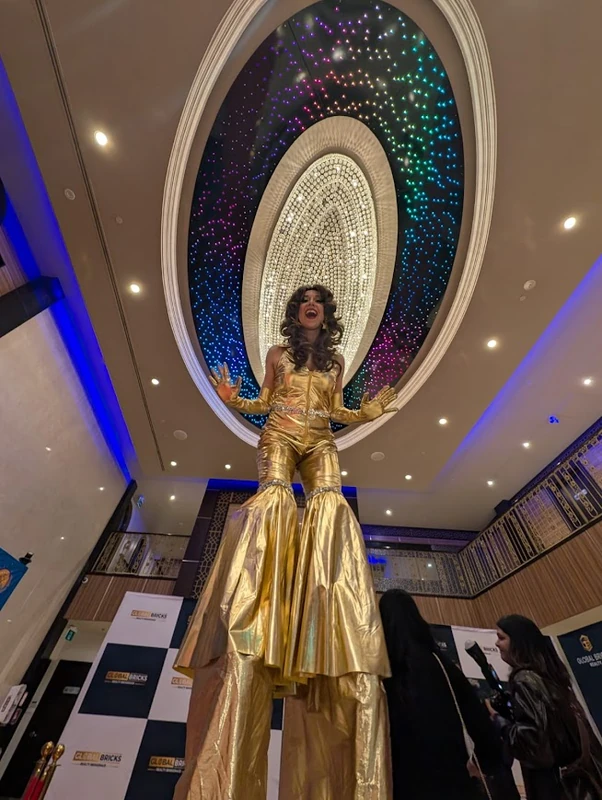 Disco Divas - Stiltwalker - Retro theme - image 5