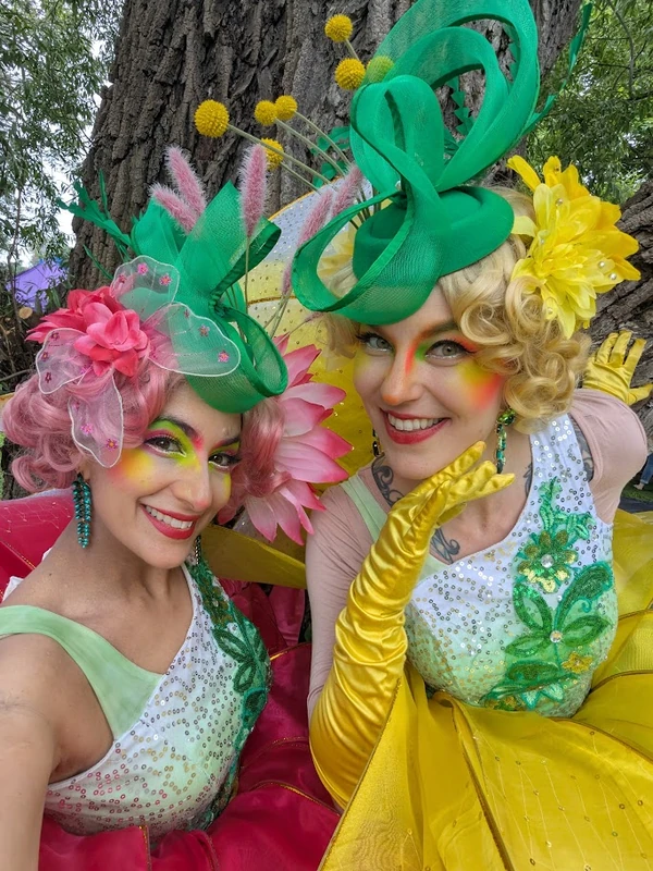 Flower Girls on Stilts - Stiltwalker - Duos theme - image 2