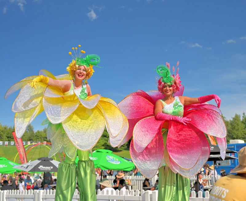 Flower Girls on Stilts - Stiltwalker - Duos theme - image 6