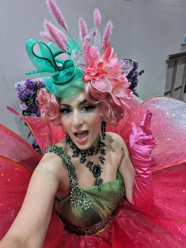 Flower Girls on Stilts - Stiltwalker - Duos theme - image 8