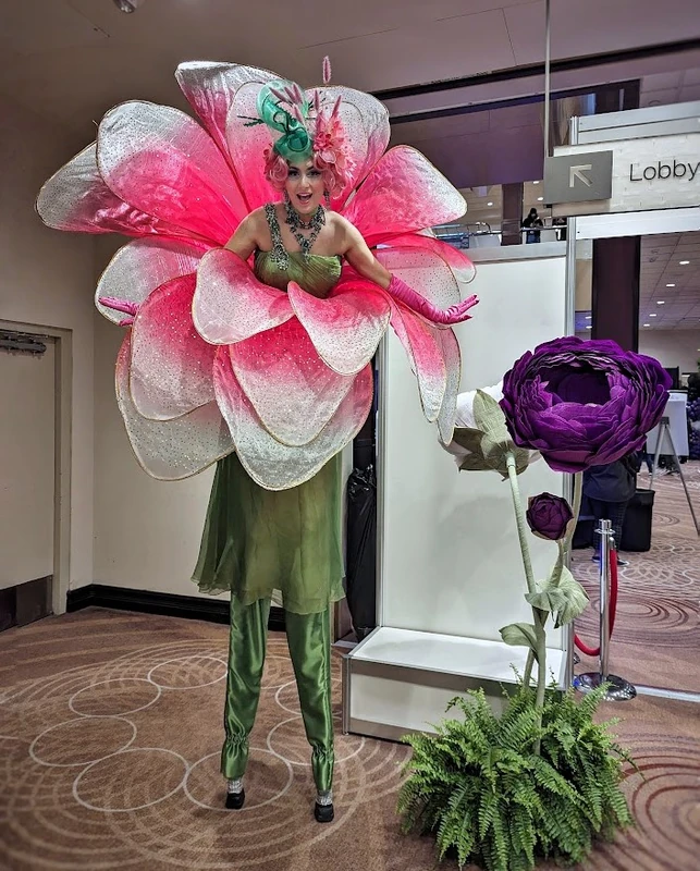 Flower Girls on Stilts - Stiltwalker - Duos theme - image 9