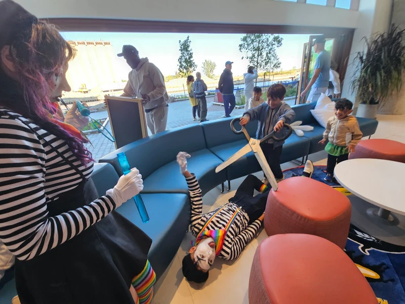French Mimes - Mime - Festival theme - image 9 performer