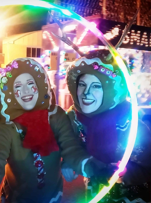 Gingerbread Girls - Flow Artist / Hula Hooper - Christmas theme - image 8
