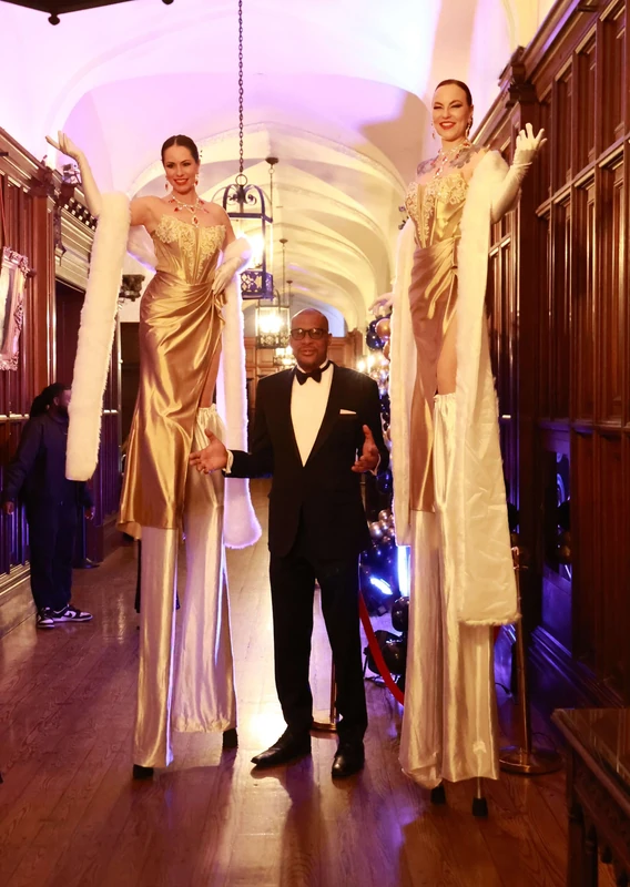 Hollywood Glamour - Stiltwalker - Elegant theme