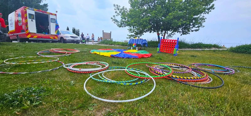 Interactive Hoop Zone - Flow Artist / Hula Hooper - Family Friendly theme