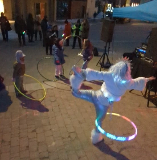 Interactive Hoop Zone - Flow Artist / Hula Hooper - Family Friendly theme - image 8