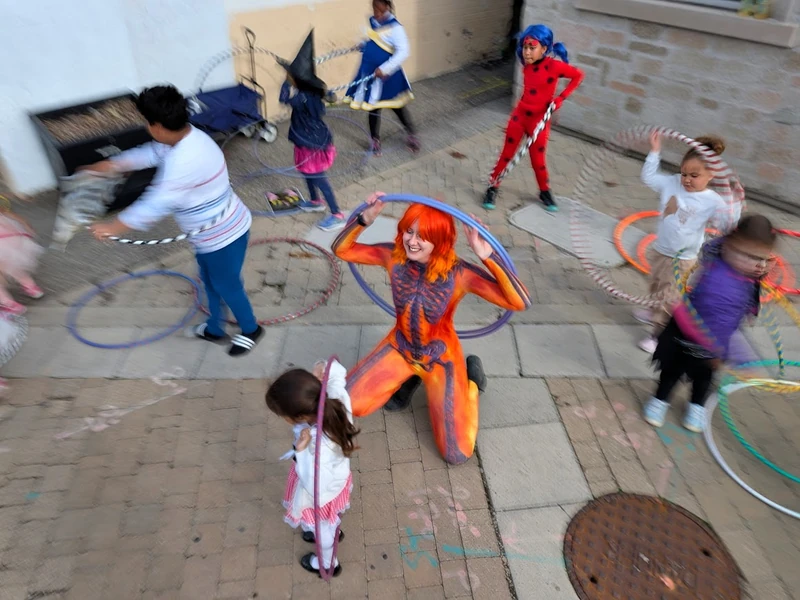 Interactive Hoop Zone - Flow Artist / Hula Hooper - Family Friendly theme - image 9