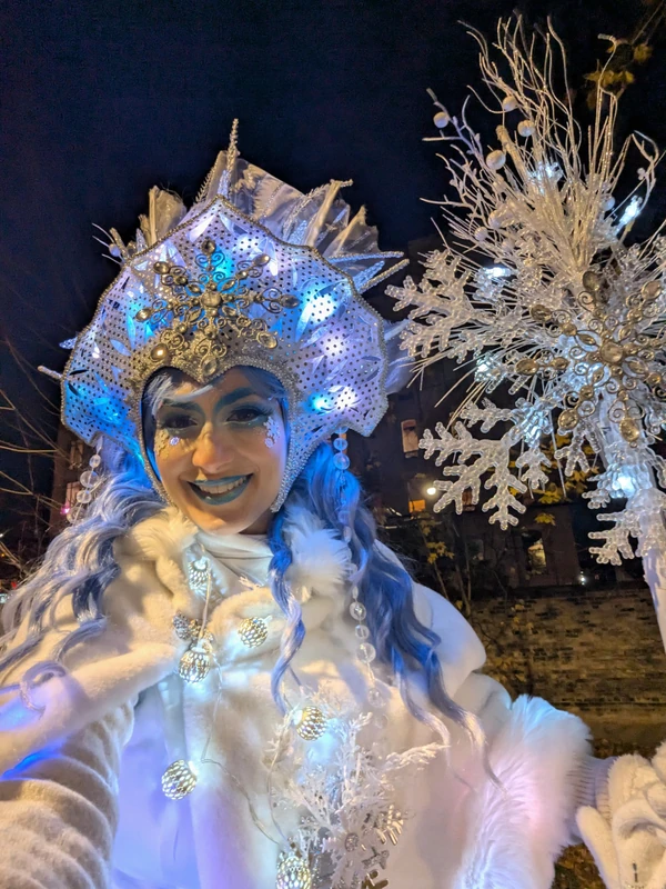 Classic Ice Queen - Stiltwalker - Winter theme - image 10