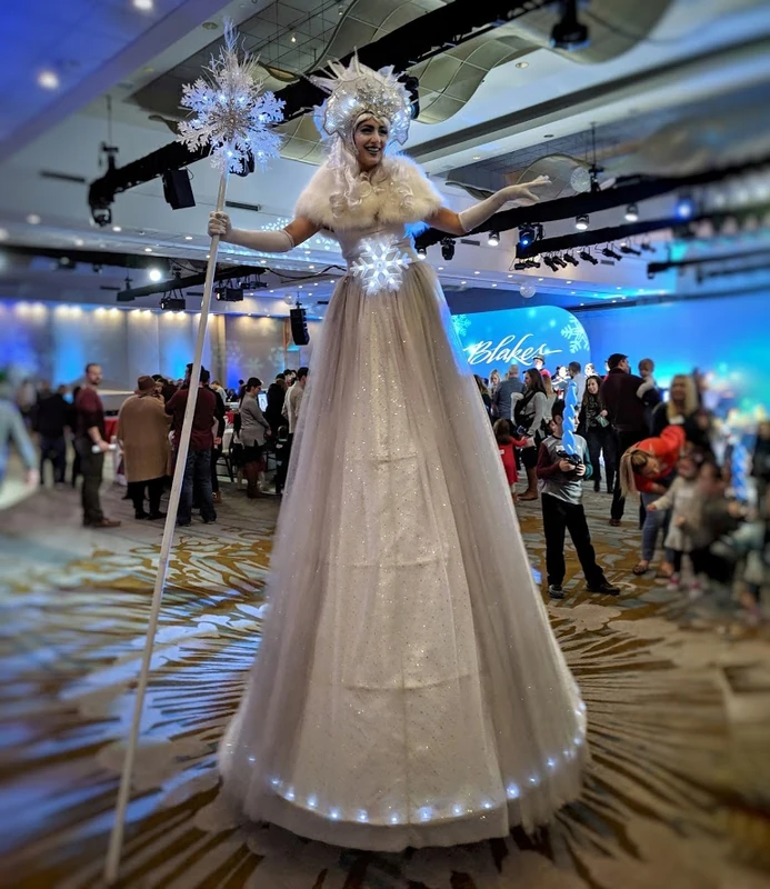 Classic Ice Queen - Stiltwalker - Winter theme - image 11