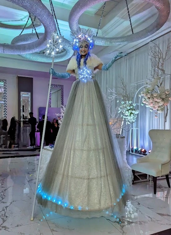 Classic Ice Queen - Stiltwalker - Winter theme - image 8