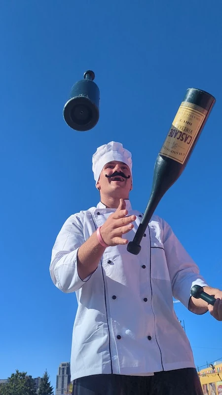 Juggling Chefs - Stiltwalker - Duos theme - image 2