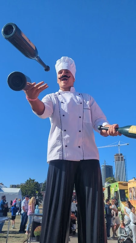 Juggling Chefs - Stiltwalker - Duos theme - image 3