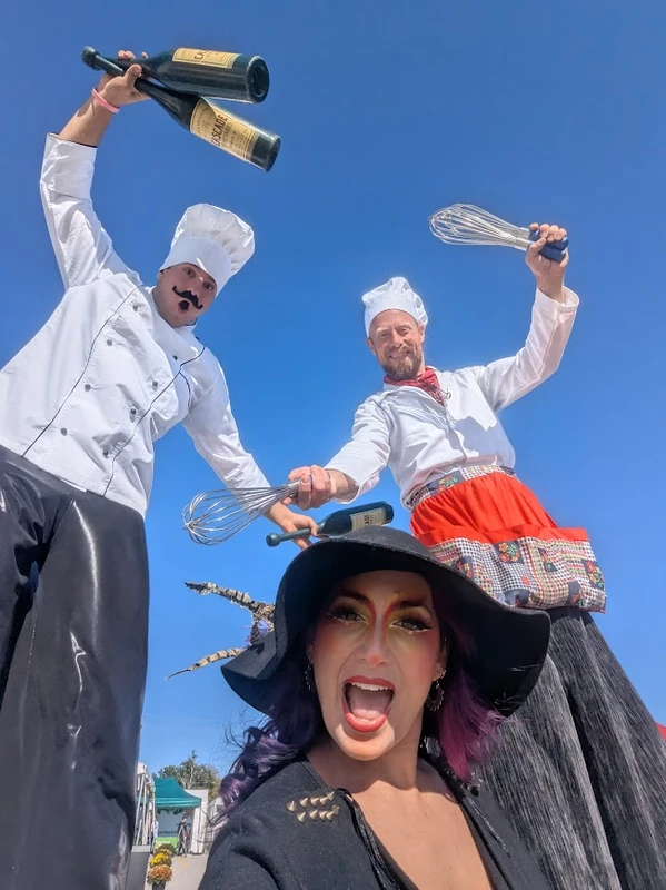 Juggling Chefs - Stiltwalker - Duos theme - image 6