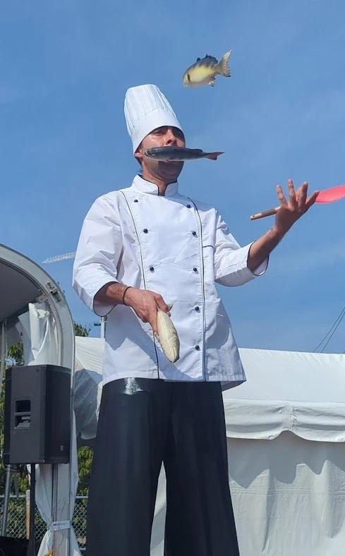 Juggling Chefs - Stiltwalker - Duos theme - image 9