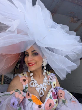 Lady Bloomington - Stiltwalker - Elegant theme - image 6