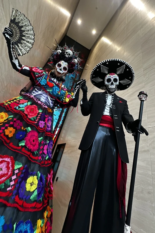 Las Catrinas - Stiltwalker - Cultural theme - image 10
