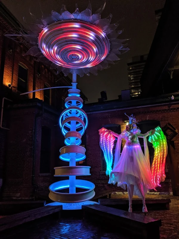 LED Crystal Queen - Stiltwalker - LED Lights theme - image 5