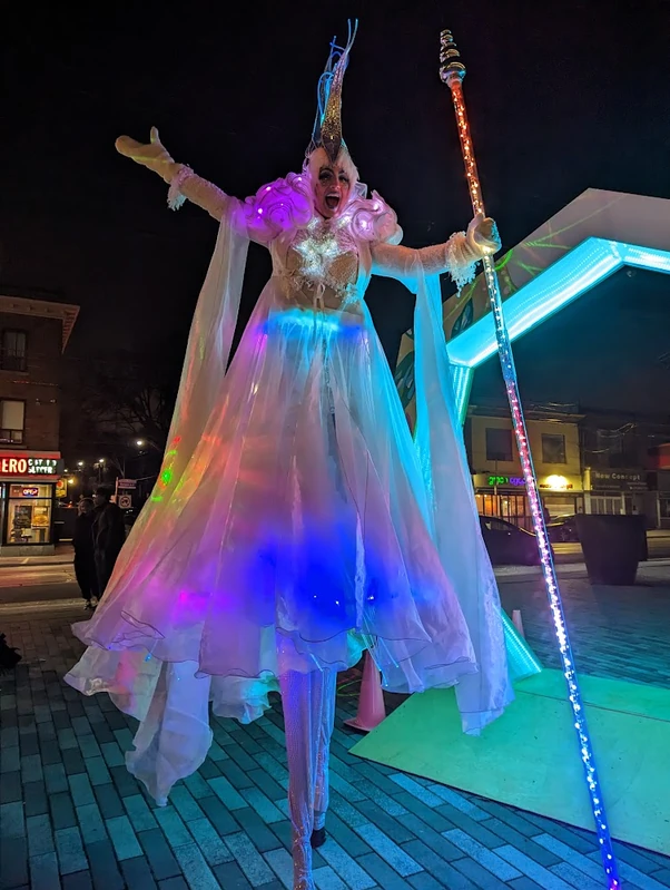 LED Crystal Queen - Stiltwalker - LED Lights theme - image 6