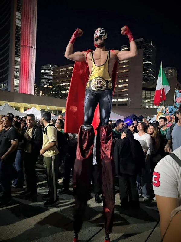 Luchador Zanquero - Stilt Walker - Cultural theme - image 7