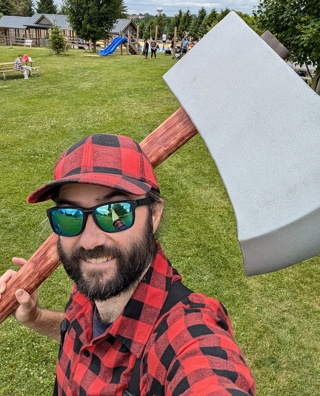 Lumberjack Larry - Stiltwalker - Family Friendly theme - image 2