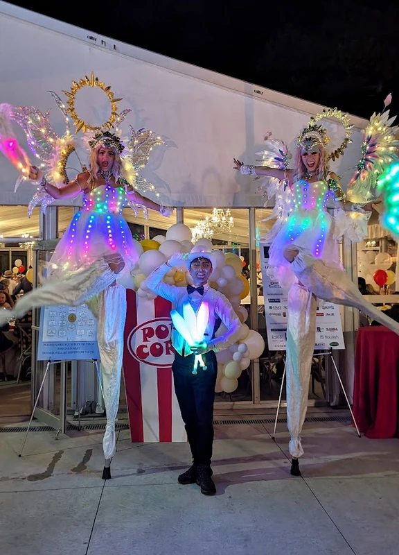 Luminous Ladies - Stiltwalker - Duos theme - image 11