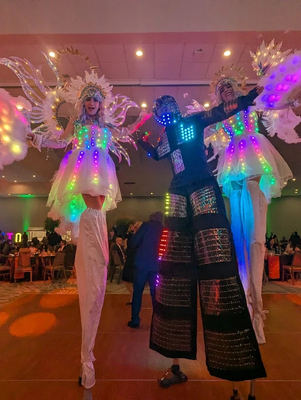 Luminous Ladies - Stiltwalker - Duos theme - image 13